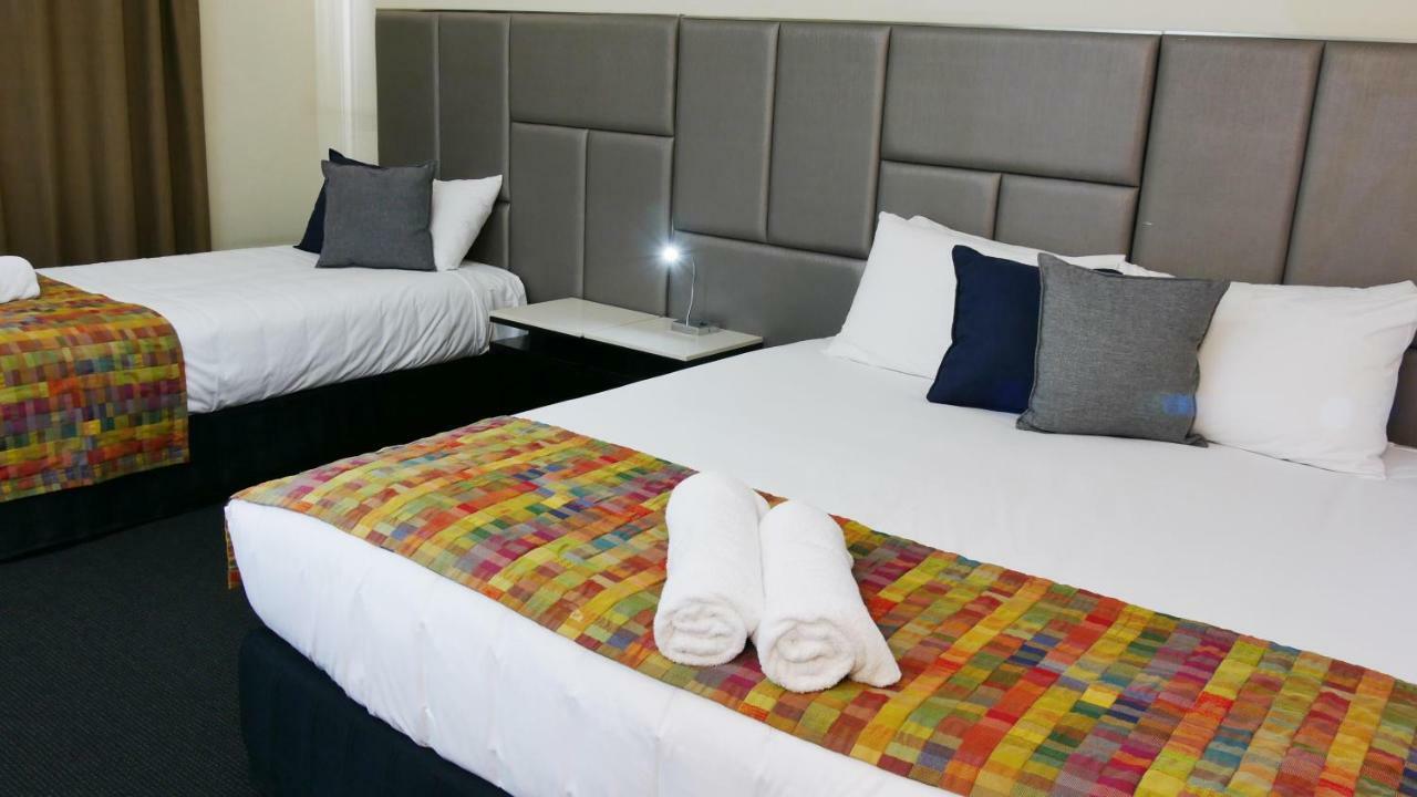 Country Capital Motel Тамуорт Экстерьер фото